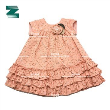 Haljina od čipke s naboranim čipkama